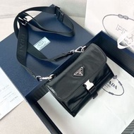 PRADA Phone bag 皮革單肩斜孭袋 手機包 男女同款 黑色
