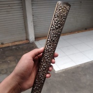pendok keris bahan tembaga hias batu permata yakut