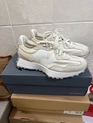 New Balance 327 米白色運動鞋