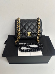 Chanel mini flap classic flap flap bag