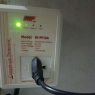เครี่องป้องกันไฟตก PROTECTION RELAY VOTH ตัวป้องกันฟ้าผ่าเครี่องใช้ไฟฟ้า 10A W-PF5 ปลั้กเสียบอุปกรณ