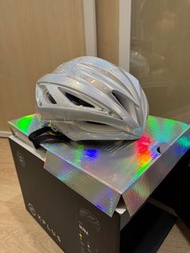 KPLUS公路車安全帽 ULTRA｜幻彩白