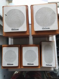 Shinco SS-750 （ 5聲度）書架實木喇叭共5隻.15Wx2-8Ω/5Wx2-8Ω及 5Wx1-6Ω.(有一個喇叭布網有穿見圖）完美者不合. Thanks !