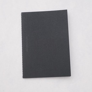 一分之一工作室ONEOVERONE STUDIO台灣黑紙穿線裝筆記本/ 護照尺寸