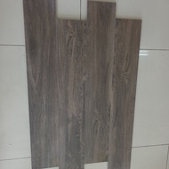 Granit 15x90 Motif Kayu Roman Dnort Coffee Model Parquet