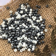 manik pasir putih silver/ mote pasir/payet/ UK 8.0