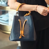 低調貴氣🤩超優惠甜價🥹Lv藏藍色Neonoe bb水波紋水桶包單肩斜挎包