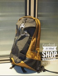 """On Sale""" 專售全新行貨100%new&amp;real 不死鳥 Arc'teryx Arro 22 backpack 2020年新色 arro 22 2020  2019年新色 arro 22 2019 2018年新色 arro 22 Limited Color Colour Special Colors Colours New Version Versions  Online shop website 紫色 白色 冰藍色 深藍色 灰白色 白色 桃紅色 綠色 橙色 紅色 啡色 迷彩 拉鏈