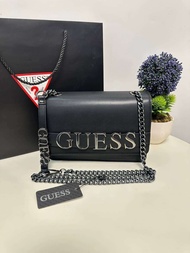 กระเป๋า Guess แท้ outlet สีดำ เรียบหรู อะไหล่โซ่