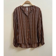 Korean Women's Shirt - 2 Hands (Size XL)