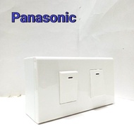 Panasonic (พานาโซนิก) 2 สวิตช์ไฟ หน้ากาก 2 ช่องพร้อมบล็อกลอยติดผนัง 2 x 4 พร้อมจัดส่ง