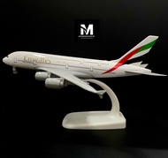 MÔ HÌNH MÁY BAY AIRBUS A380 EMIRATES TỈ LỆ 1:400 (20CM) SƠN TĨNH ĐIỆN BÓNG ĐẸP CAO CẤP
