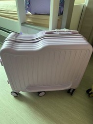 兒童可坐行李箱