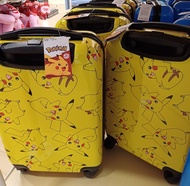 預購英國Primark x Pokémon 比卡超18吋行李箱