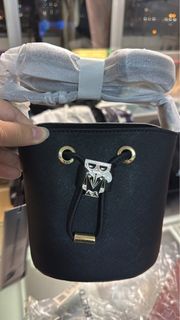 Karl Lagerfeld 黑色水桶包