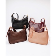 Sendy Leather IZZY Sling & Shoulder Bag 100% Genuine LeatherWanita, No Peeling, Size M