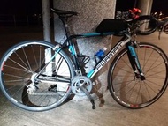 FORMAT 碳纖維公路車