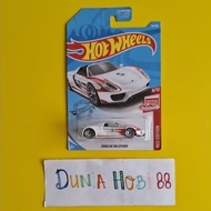 Hot Wheels Porche 918 Spyder Red Edition