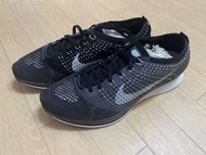 Nike Flyknit Racer