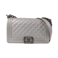 CHANEL 牛皮皮革Boy 25銀扣鏈帶肩背袋