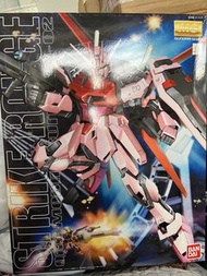萬代 MG 嫣紅攻擊高達 02 Strike Rouge