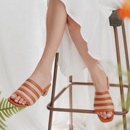 濾鏡修飾方頭粗跟拖鞋 友善尺碼37-45_棕
