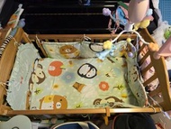 木製嬰兒床連床品及音樂鈴