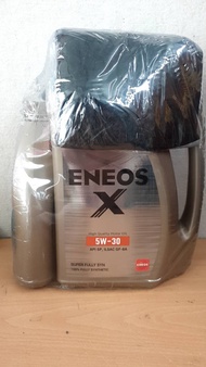 Eneos เอเนออส น้ำมันเครื่องเบนซิน สังเคราะห์แท้ ( ตัวเลือก เบอร์ 5w-30 ) ขนาด 4+1ลิตร+เสื้อ น้ำมันเครื่อง เบนซิน สังเคราะห์ แท้ 100%