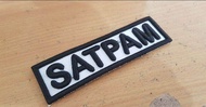 bordir custem nama satpam timbul pake perekat warna boleh rek.Chat dlu sebelum pesan