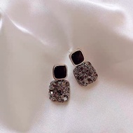 Anting Gantung Batu Zircon Mewah Warna Hitam Untuk Wanita