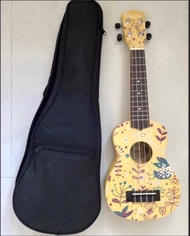 KAKA 21寸 黃色花花 Ukulele 連袋（夏威夷小結他 樂器 原價$850）