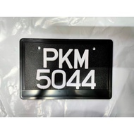 REAR NUMBER PLATE STD MOTOR + NUMBER PLATE SREW