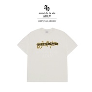 ADLV [acme de la vie] เสื้อยืด oversize รุ่น Layer Worldtour Logo Short Sleeve T-Shirt Cream (50072S