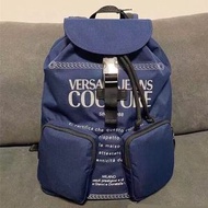 代購VERSACE雙肩背包 VERSACE JEANS COUTUREwith logo backpa 男生雙肩後背包 大容量旅行背包 休閒運動背包男包（下單請備註顏色）