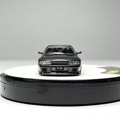 PGM 1:64 Adults Hobby R32 Diecast Model Car
