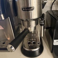 DeLonghi EC685 半自動義式咖啡機（連磨...
