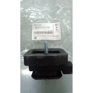 22316771741 GEARBOX MOUNTING BMW E60 E63 E64