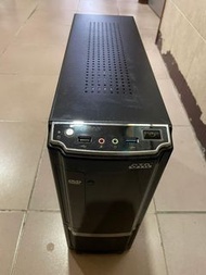 電腦主機
