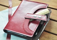 Cycle Life系列:櫻桃紅牛皮6孔B6活頁型筆記本