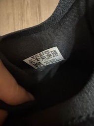 Adidas UltraBoost 運動鞋
