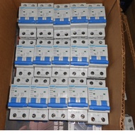 C2) CHNT Miniature Circuit Breaker NB1-63 2P D Type D3 D6 D10 3-10A 3P D6 C C25 (D2)