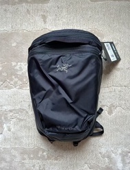 Arcteryx 始祖鳥 HELIAD 15L 刺繡 徽標 LOGO 防水 輕便 戶外 日常 旅遊 徒步 露營 登山 雙肩包 書包 背包 黑色