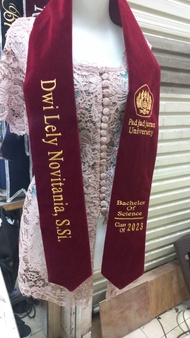 Selempang Wisuda model dua sisi mewah dan istimewa cocok buat acara kelulisan