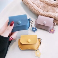 AirPods Pro 皮套 啪鈕 連花花扣 Leather Case with buttons 三色可選 Three colour to choose from with Flower Charm