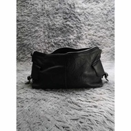Black Leather Zipper Closure Baguette Bag