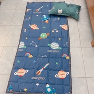 Chiếu văn phòng 3 trải sàn cao cấp có lớp chống trơn trượt Đệm du lịch size 90x190cm gấp gọn tiện lợ