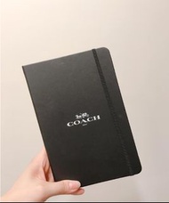 COACH硬殼黑色筆記本(買即送COACH花花L夾)