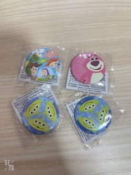 反斗奇兵 toy story 玩具總動員三眼仔巴斯光年火腿ham胡迪 rex 抱抱龍 lotso 勞蘇 士多啤梨熊小襟章扣針。代購Disney日本東京迪士尼限定正版