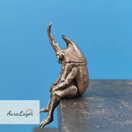 [AuraLayor] Antique Brass Realistic Beetle Sculpture Dual Horned Beetle Figurine With Intricate Deta