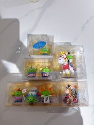 日本迪士尼，現貨，三眼仔玩具公仔 紅心 2026 達摩